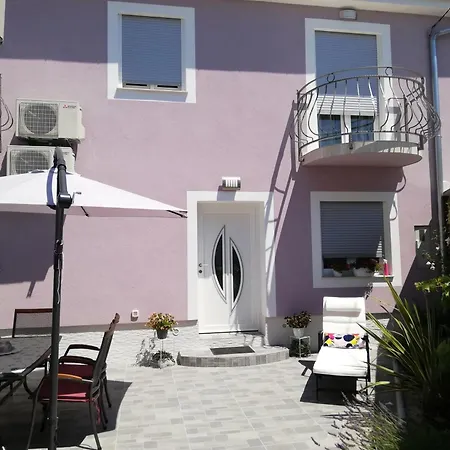 Kuca Za Odmor Lana *